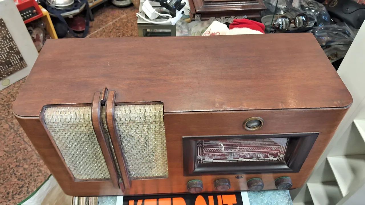 Raro Rádio década de 40 item de museu - Foto 4