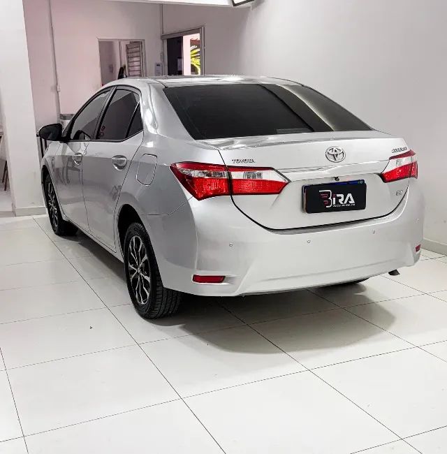 Toyota Corolla GLI 1.8 Flex 16V Aut. 2016 - Foto 2