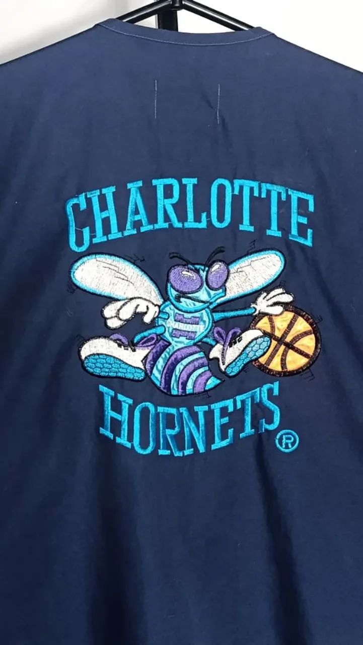 Colete vintage Charlotte Hornets 90's  - Foto 5