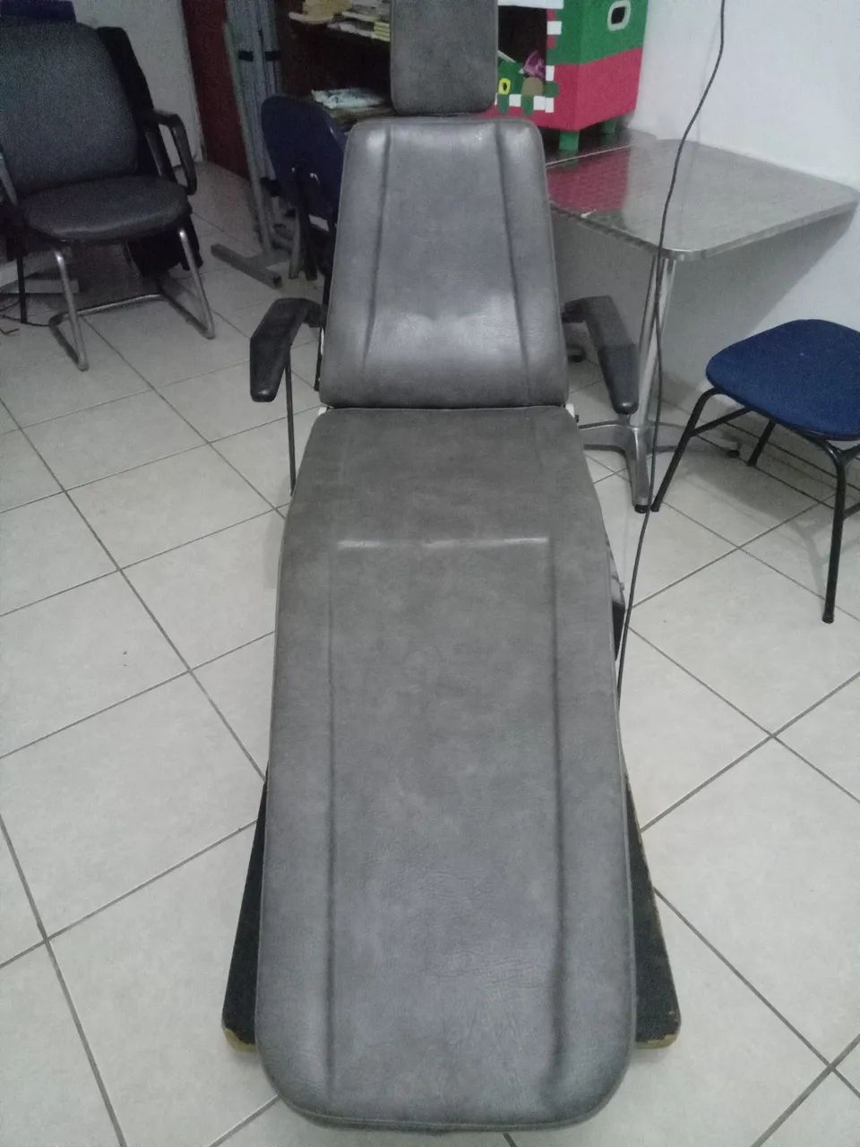 Cadeira de dentista antiga 