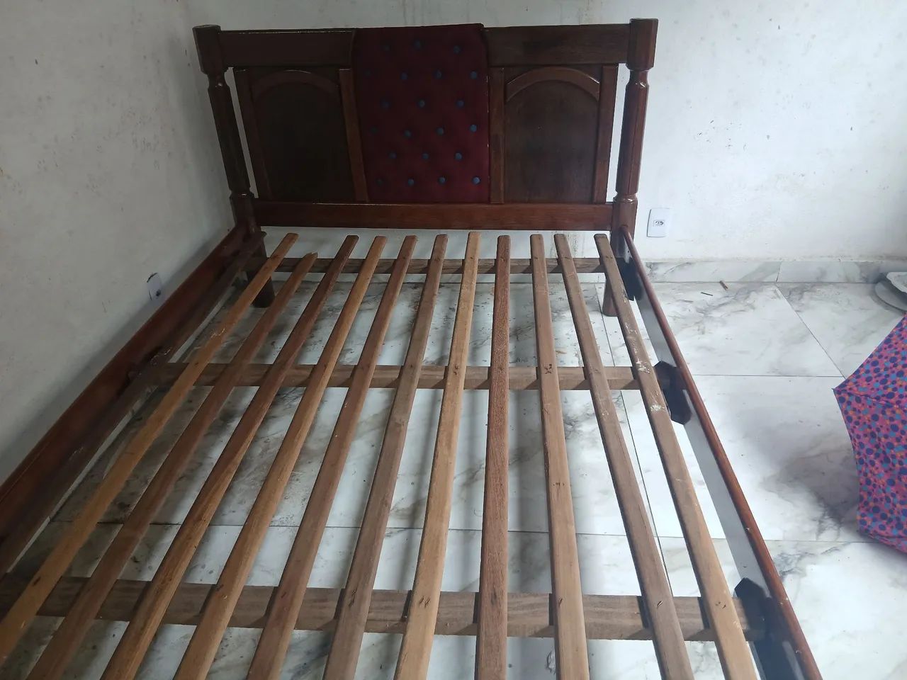 Vendo  cama de casal de sucupira  - Foto 2