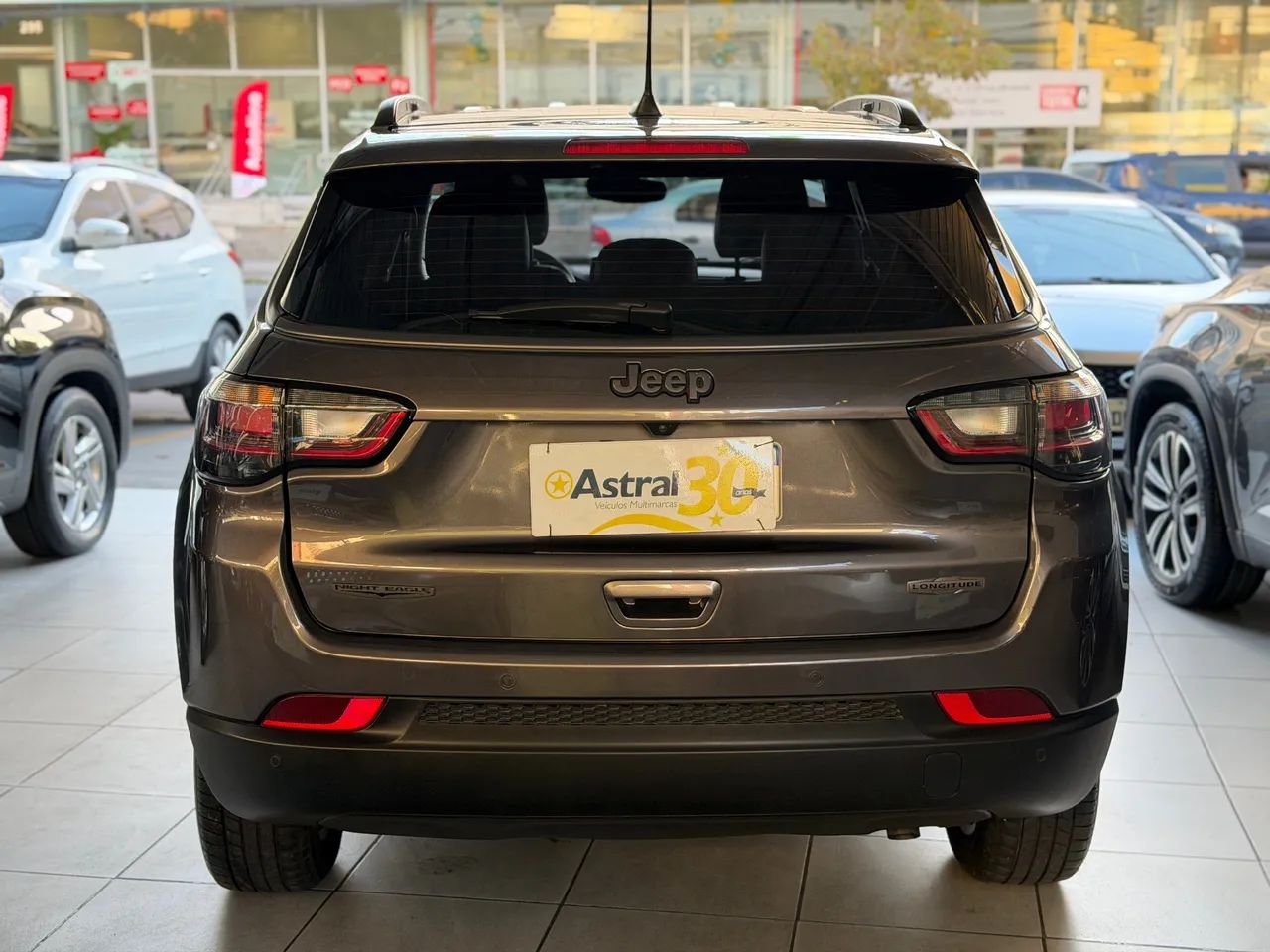 Jeep Compass Longitude Night Eagle 1.3 Flex 2025 - Foto 4
