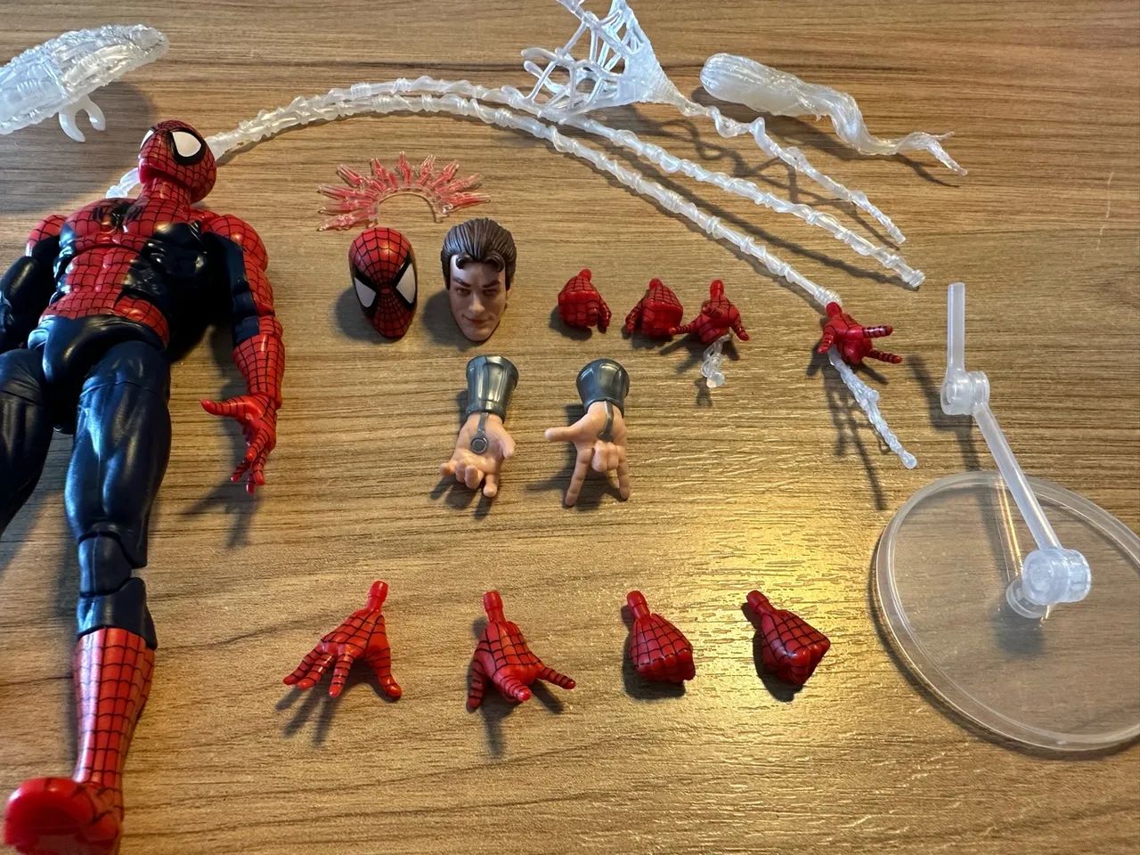 Marvel Legends Maximum Spider-Man - Foto 4