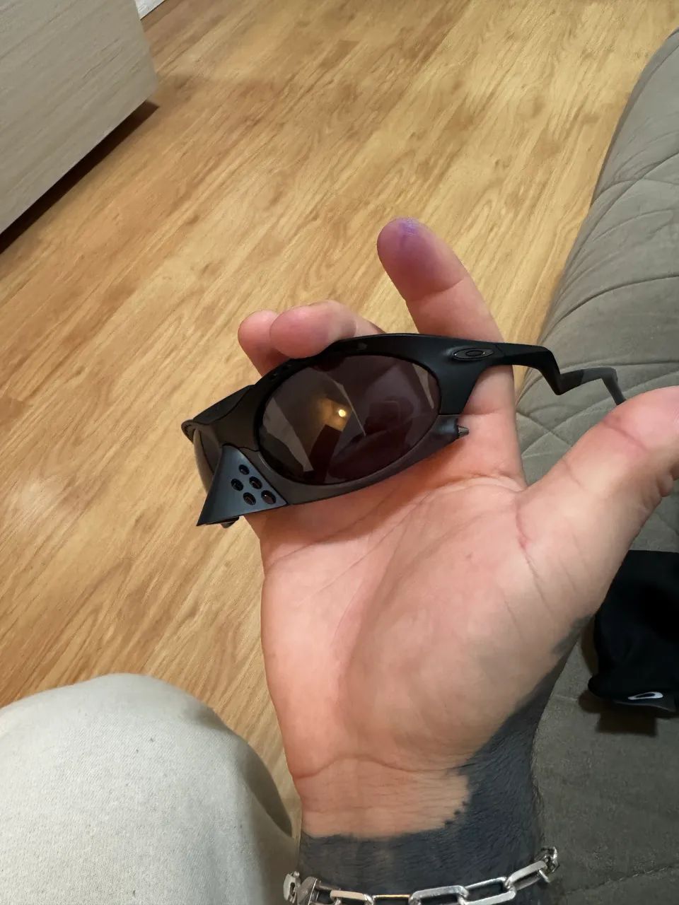 Oakley plantaris