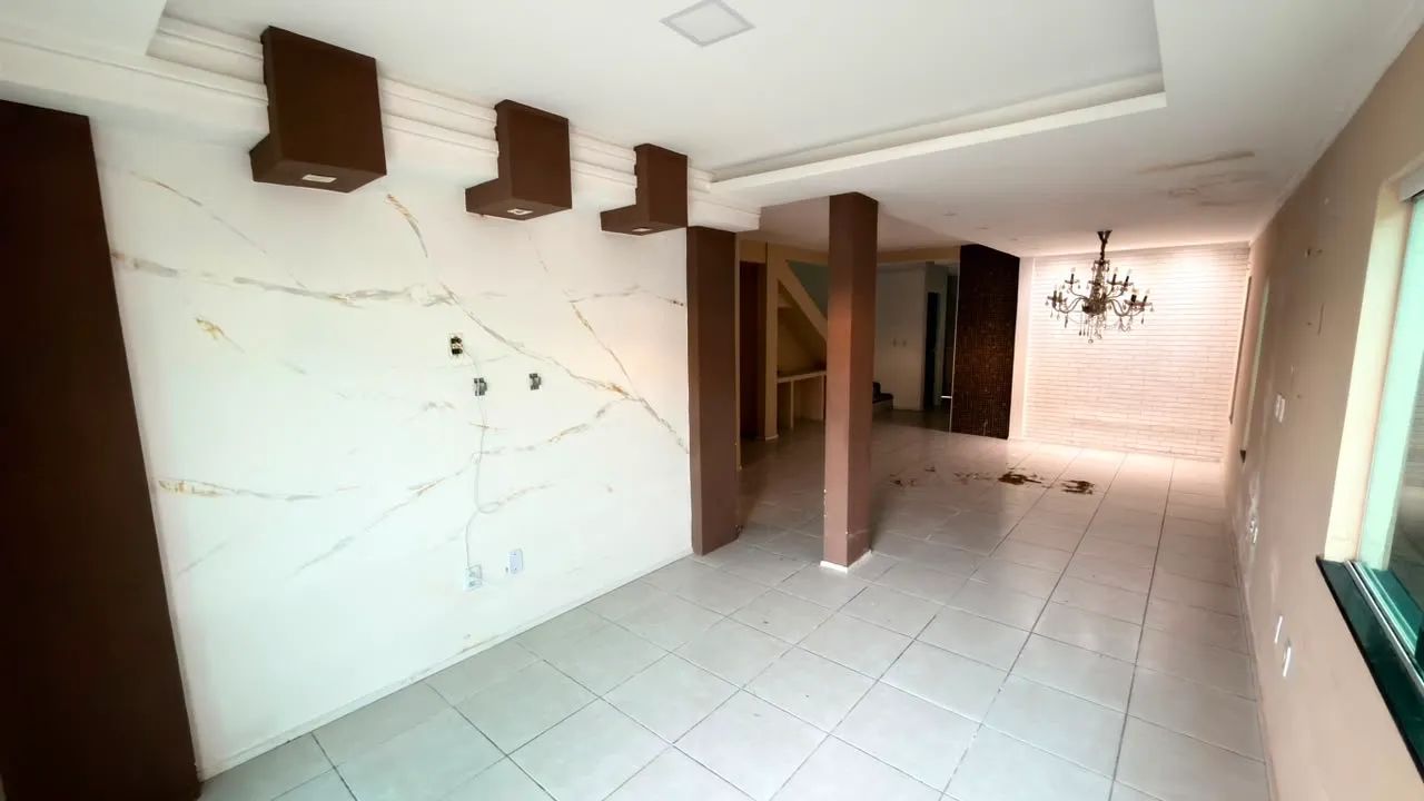 Vendo triplex de 330 mts de área construída com piscina e salão de festas  - Foto 4