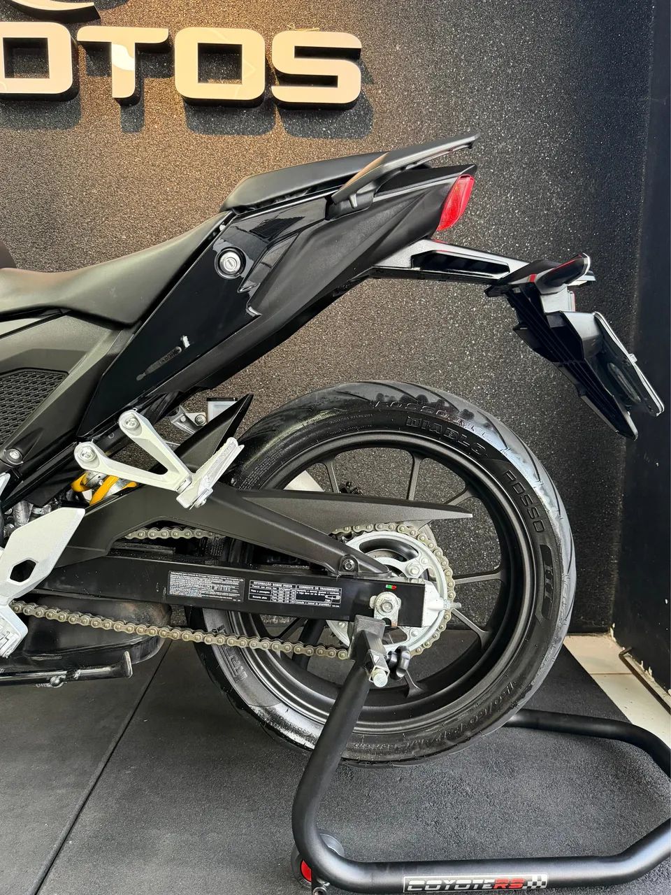 CB TWISTER 300F - 2025 - EXTRA - Foto 4