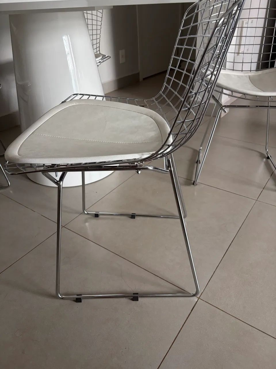 CADEIRA COM ALMOFADA BERTOIA TOK STOk - Foto 2