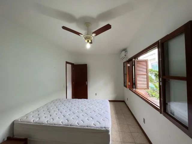 Alugo Anual 1 quarto mobiliado canasvieiras  - Foto 2