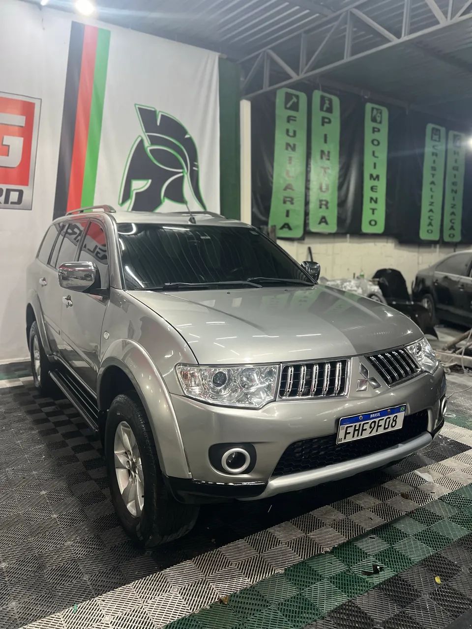 Mitsubishi Pajero Dakar HPE 3.2 4X4 T.I Dies 5P AUT 2013 - Foto 2