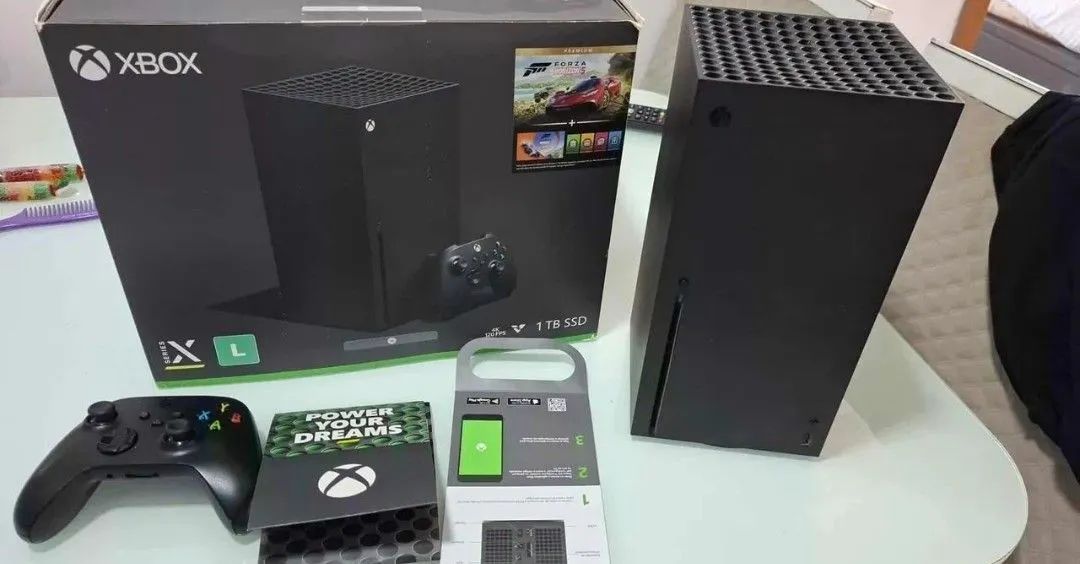 Xbox séries x  na caixa completo  LEIA O ANÚNCIO 
