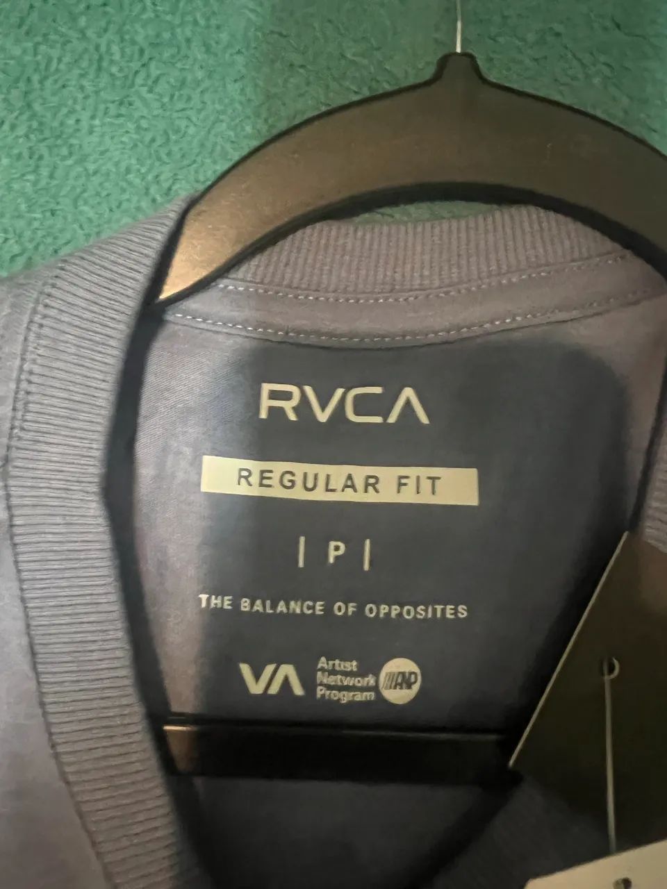 Camiseta RVCA nunca usada! - Foto 3