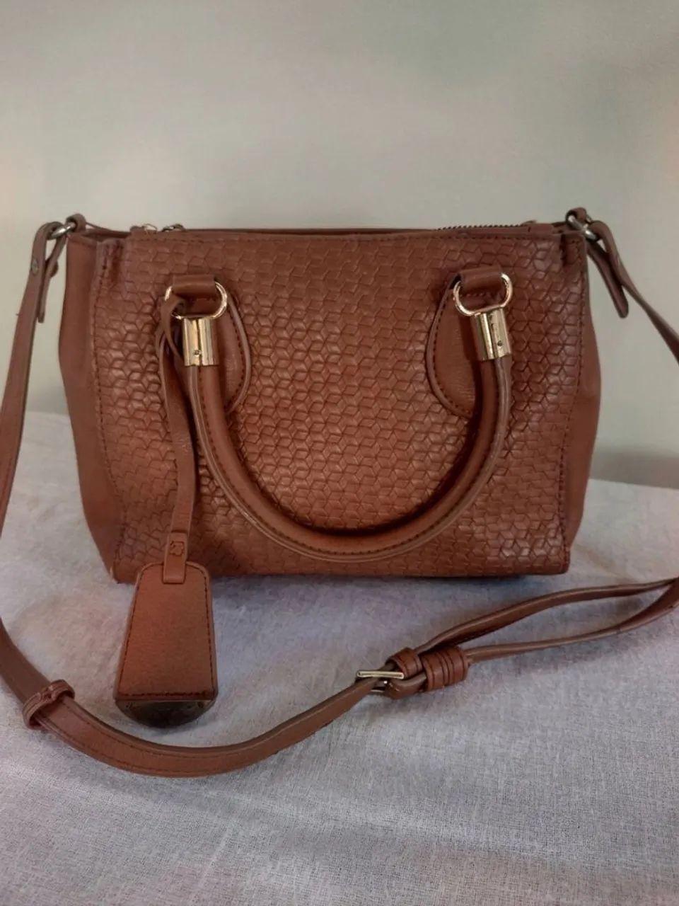 Bolsa satinato média caramelo