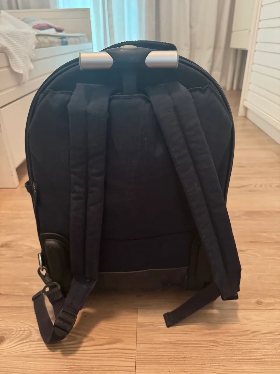 Mochila Kipling com rodinha e alça 