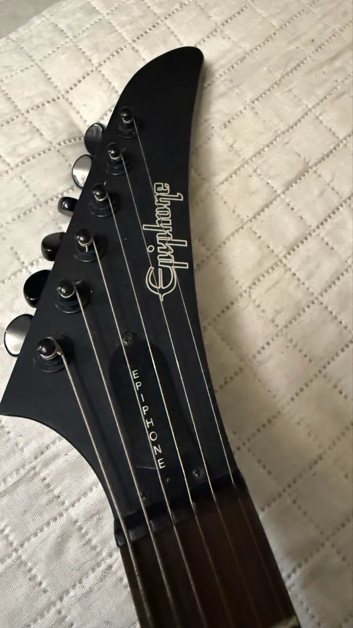 Epiphone Gothic Explorer w/ EMG 81/85 - Instrumentos musicais