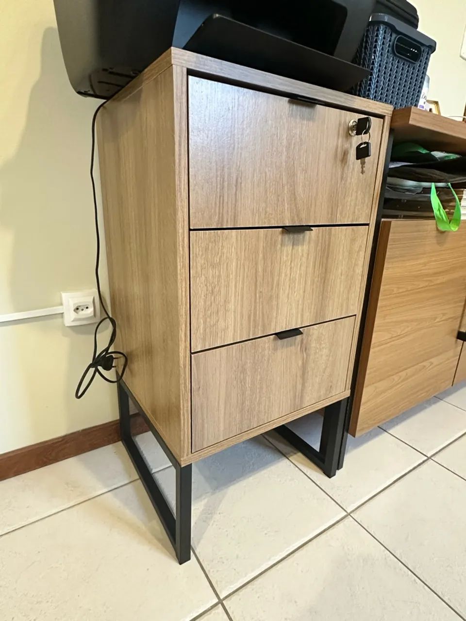 Gaveteiro de Escrit ório em MDF com 3 Gavetas e Chave - Foto 2