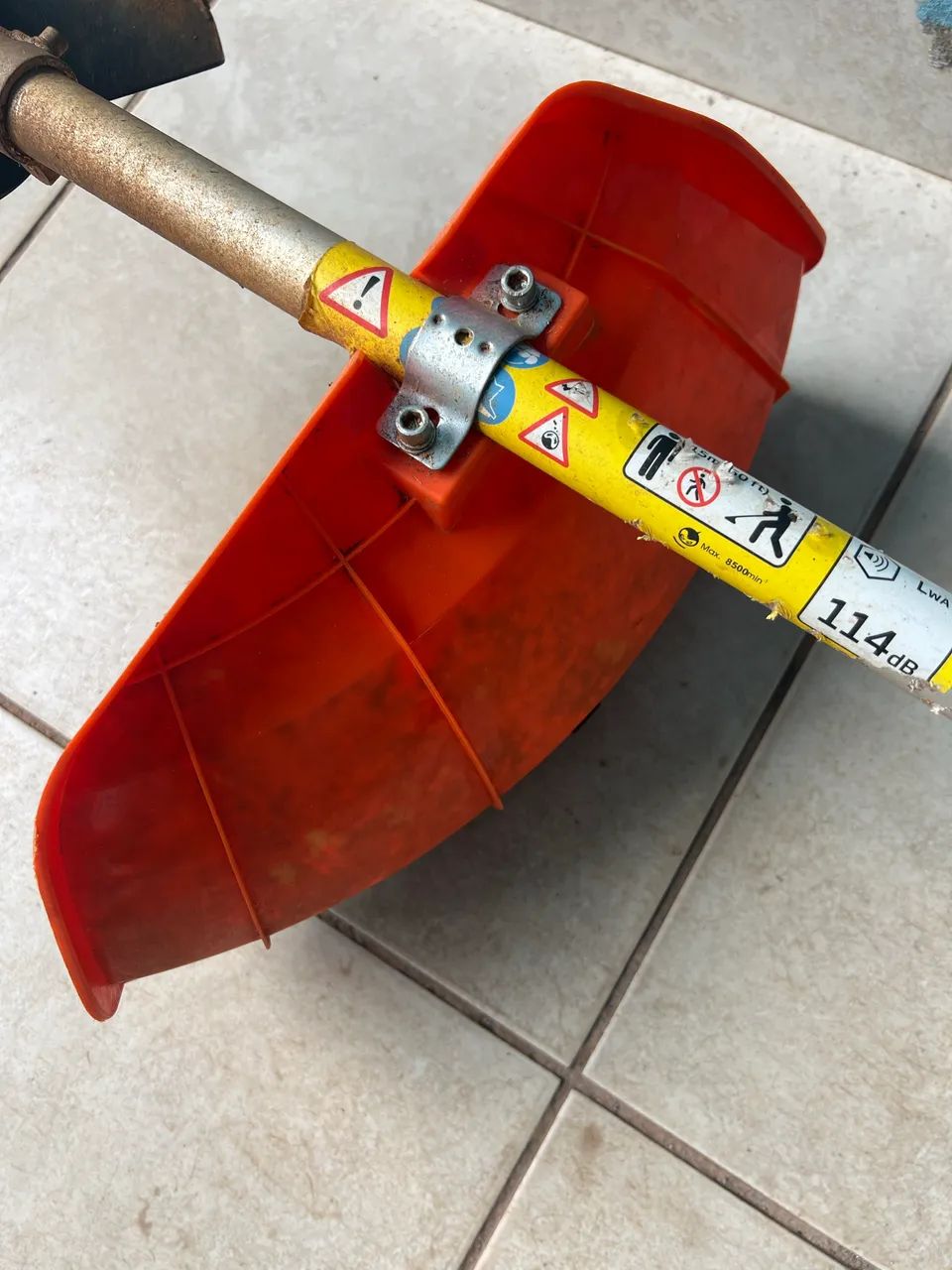 Roçadeira / Aparador de grama - Nakasaki 75cc - Seminova - Foto 4