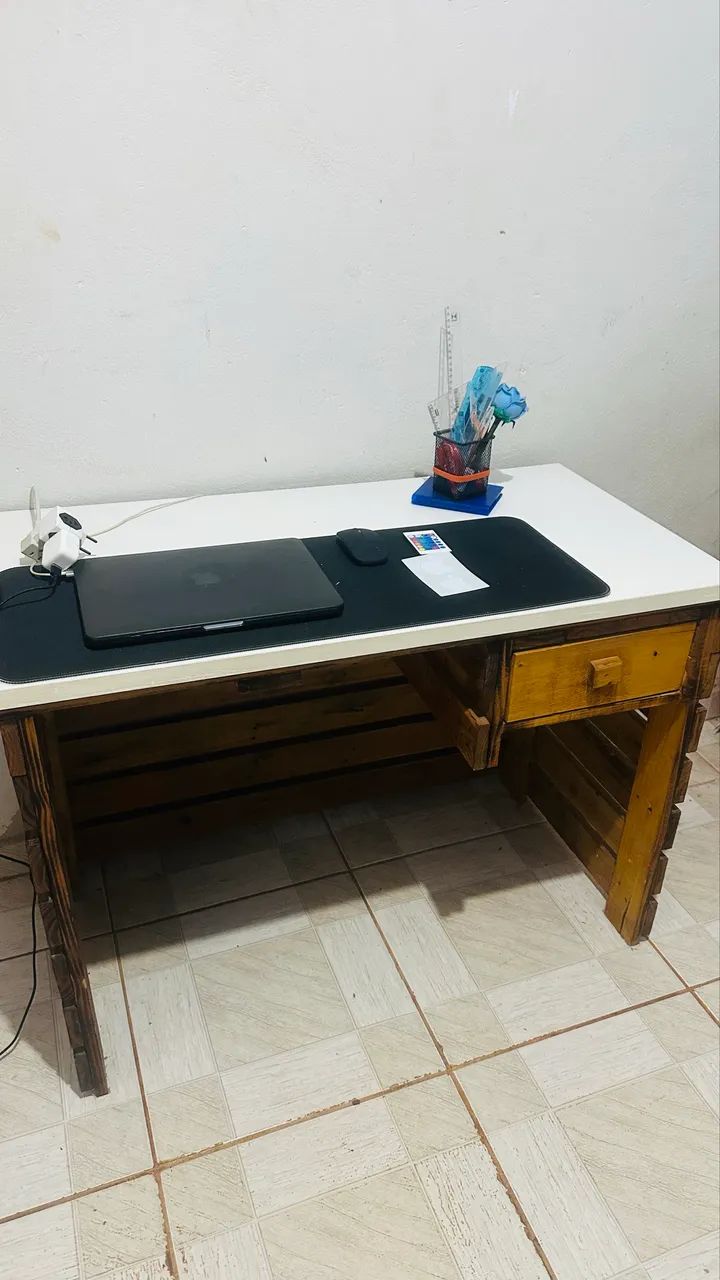 Vende-se escrivaninha  - Foto 2