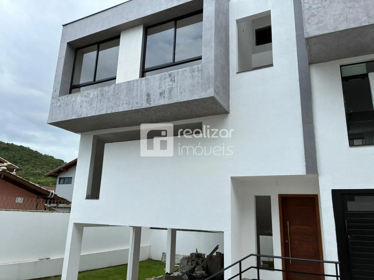 Casa em condomínio com 3 quartos no bairro Rio Tavares em Florianópolis