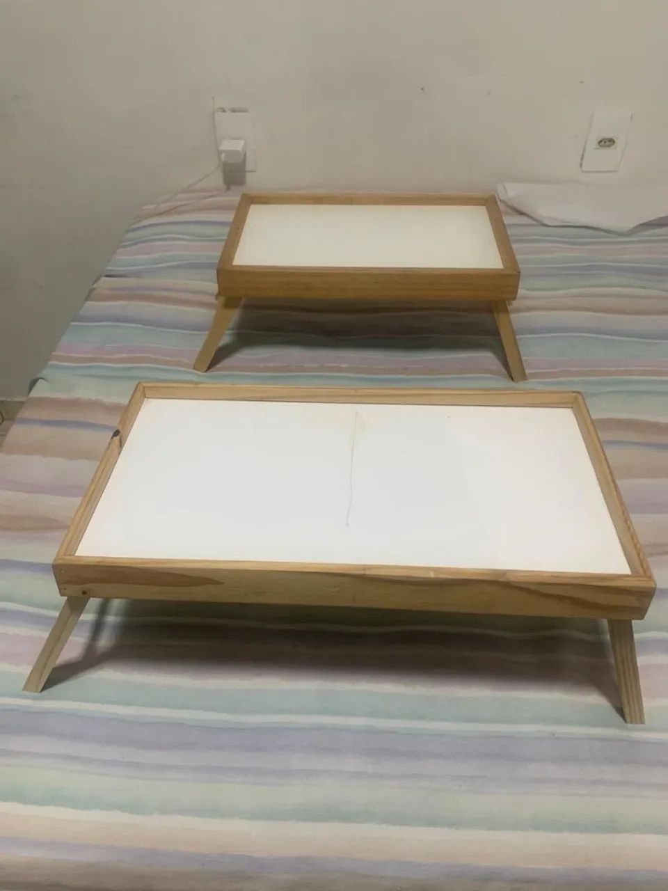 Bandeijas Dobráveis Para Café da Manhã ou Notebook  - Foto 4