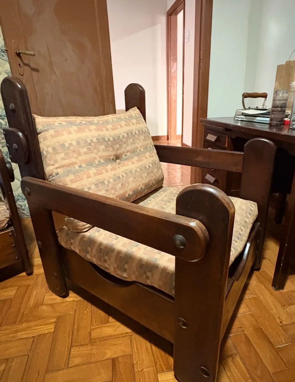 Conjunto de 2 Poltronas em Sucupira Maciça - Estilo Rústico - Foto 2