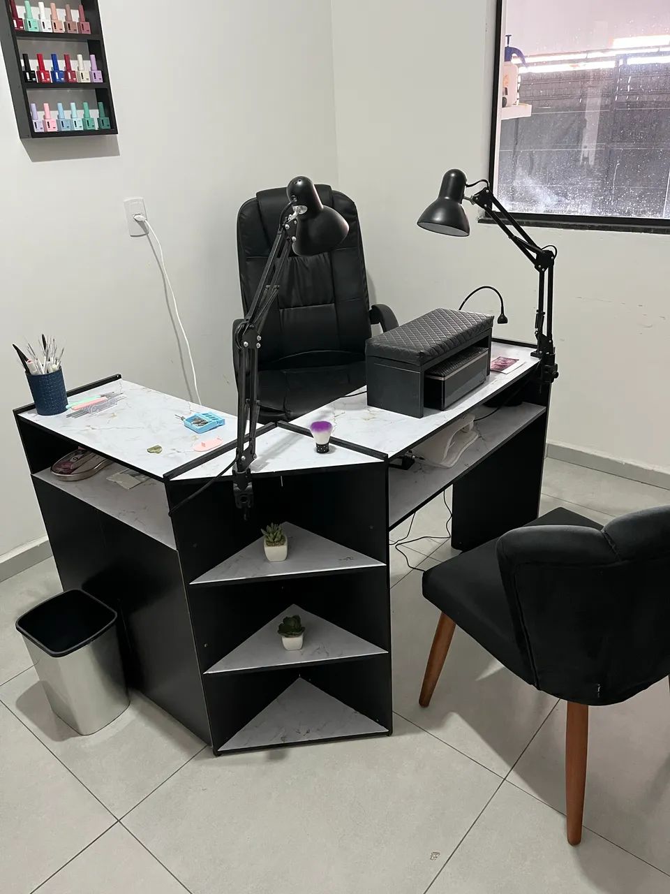 Móveis para nail designer, pouco tempo de uso