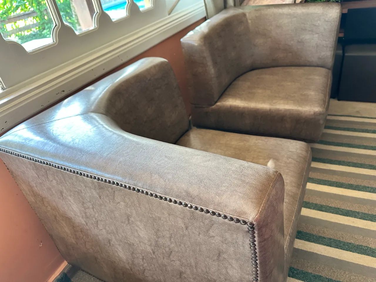 Poltronas de couro sintético  - Foto 4