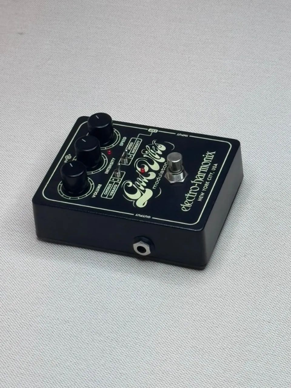 PEDAL ELECTRO-HARMONIX GOOD VIBES - UNI-VIBE - Instrumentos