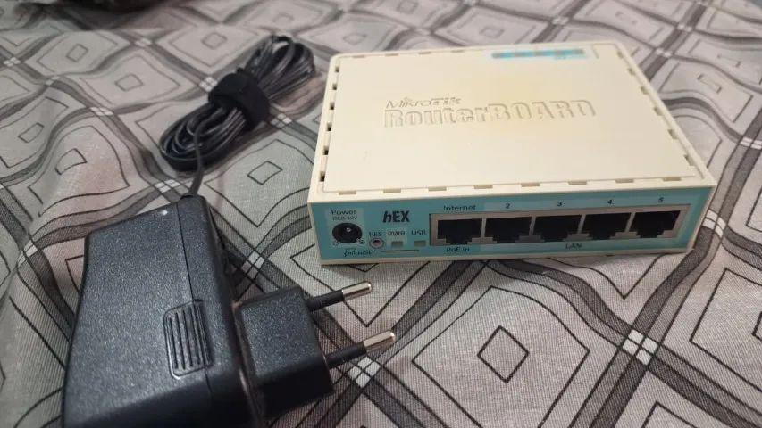 Roteador MikroTik Hex RB750Gr3 - Foto 2