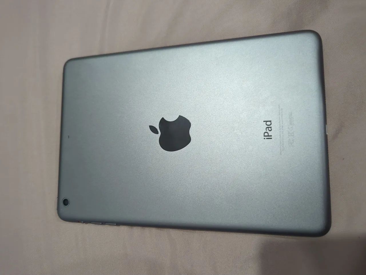 iPad mini 2 em excelente estado.Pouco uso, com NF de compra