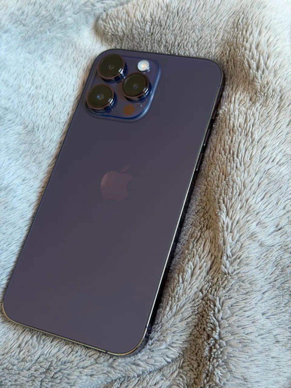iPhone 14 Pro Max Roxo