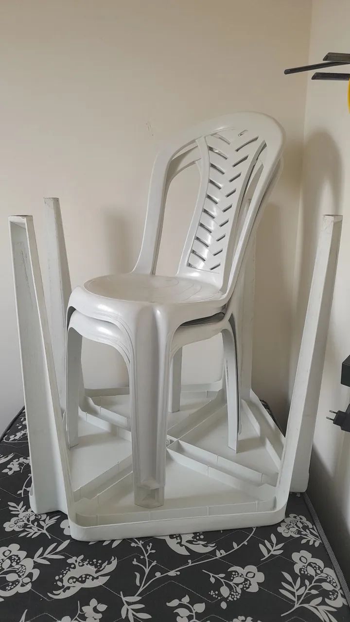 Mesa Itatiai com 2 cadeias  - Foto 2