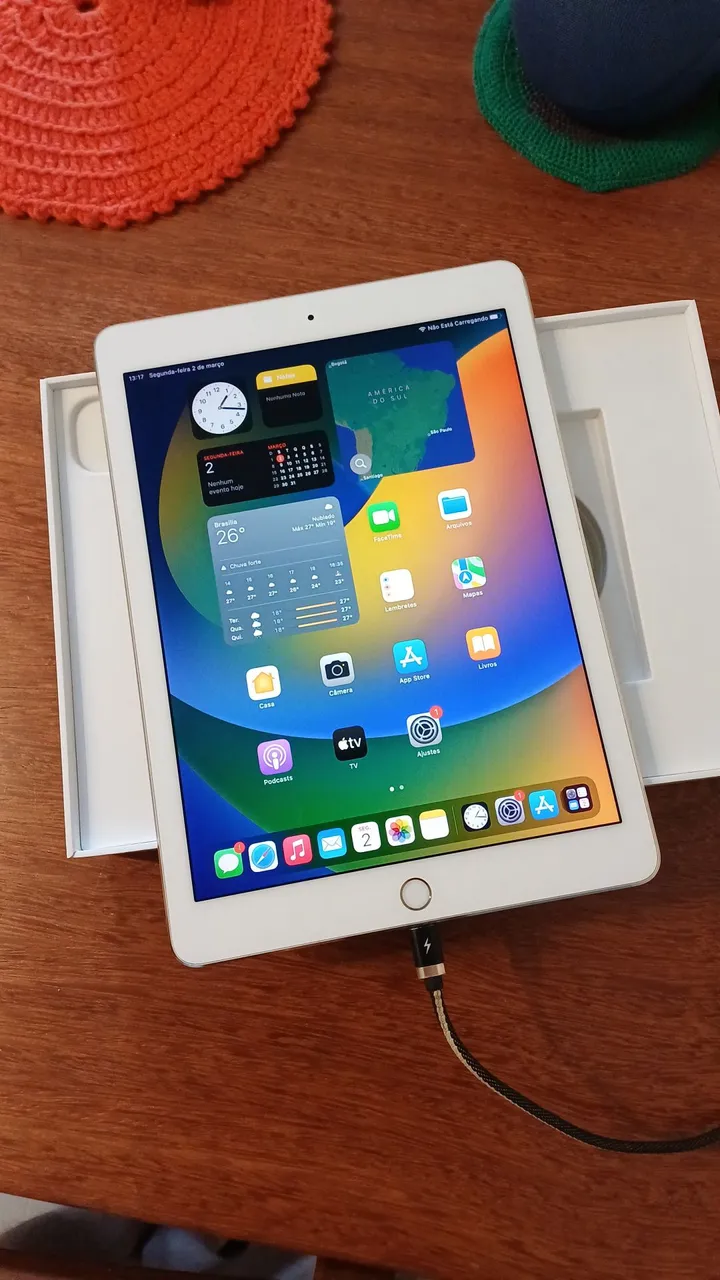 APPLE iPad Pro IPAD PRO 9.7 DO WI-FI+CE… iPad Pro (9.7-inch, Wi-Fi + Cellular) Manuais e downloads