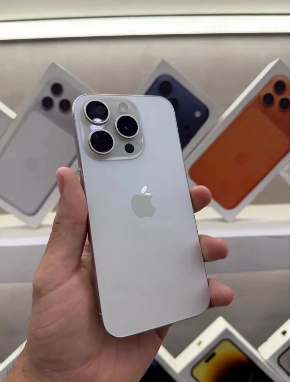 iPhone 15 Pro Branco - Foto 3
