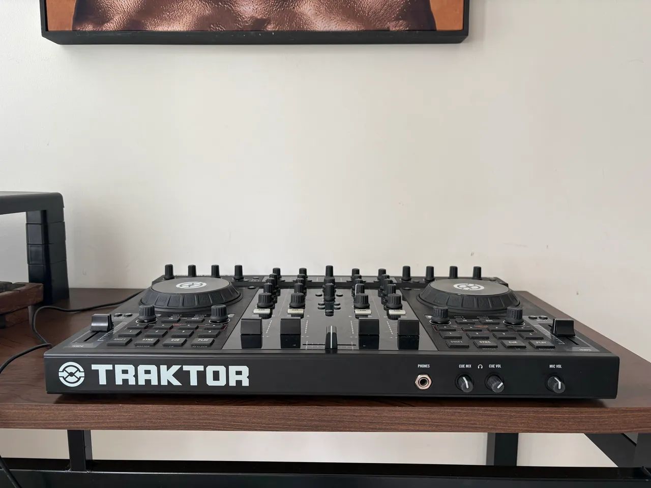 Traktor Kontrol S4 MK1 Native Instruments - Revisada + Acessórios - Foto 2