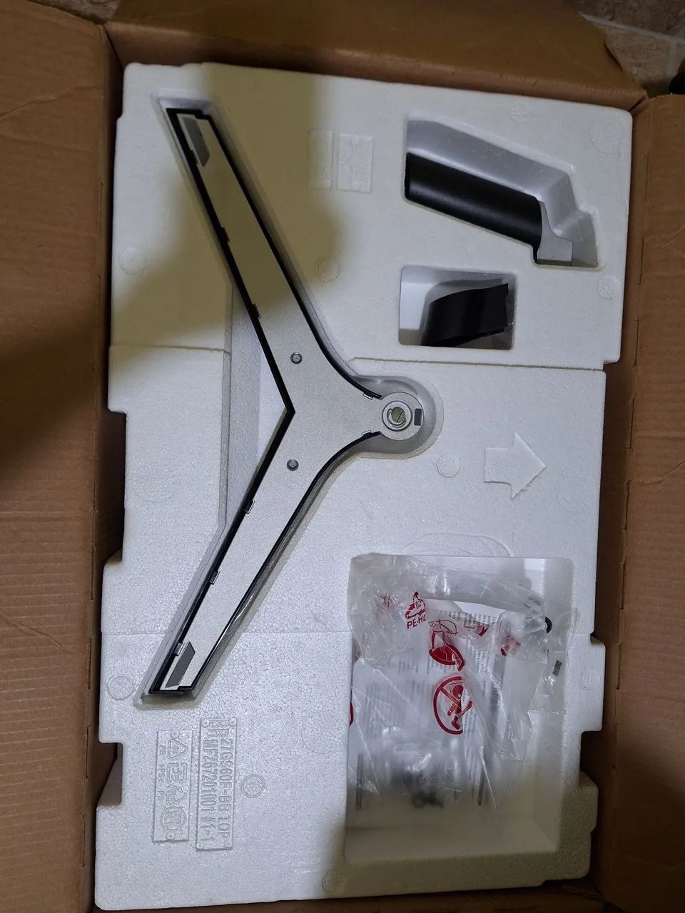 Monitor LG Ultragear 27 - 180hz  - Foto 4