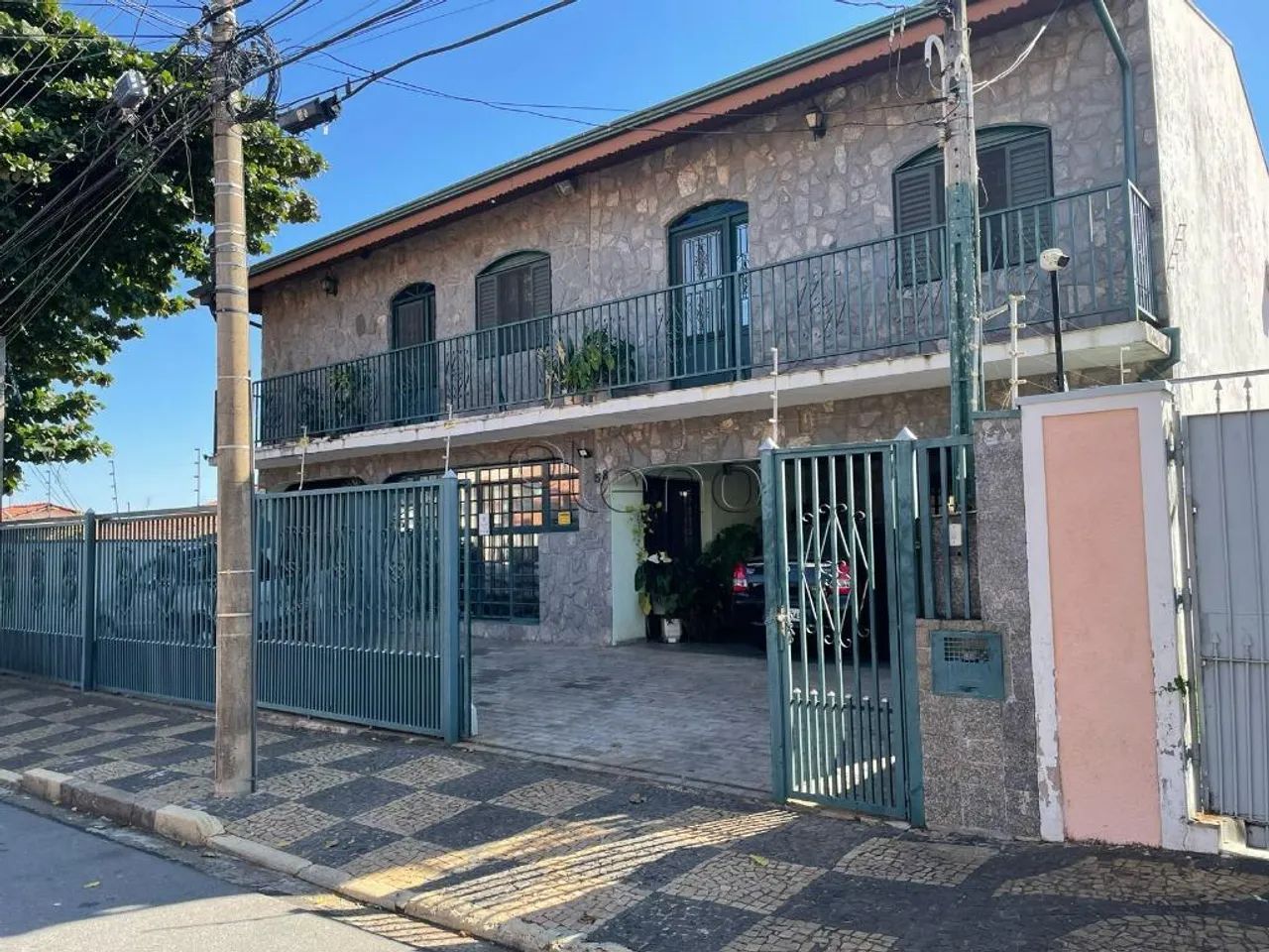 Casa com 6 quartos à venda no Jardim Leonor em Campinas