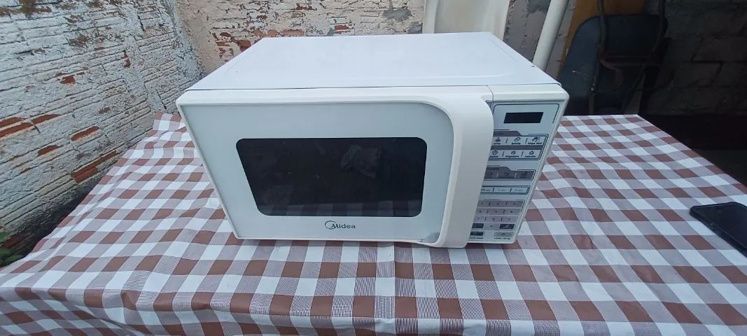 Microondas Midea 22L Funcionando perfeito - Foto 4