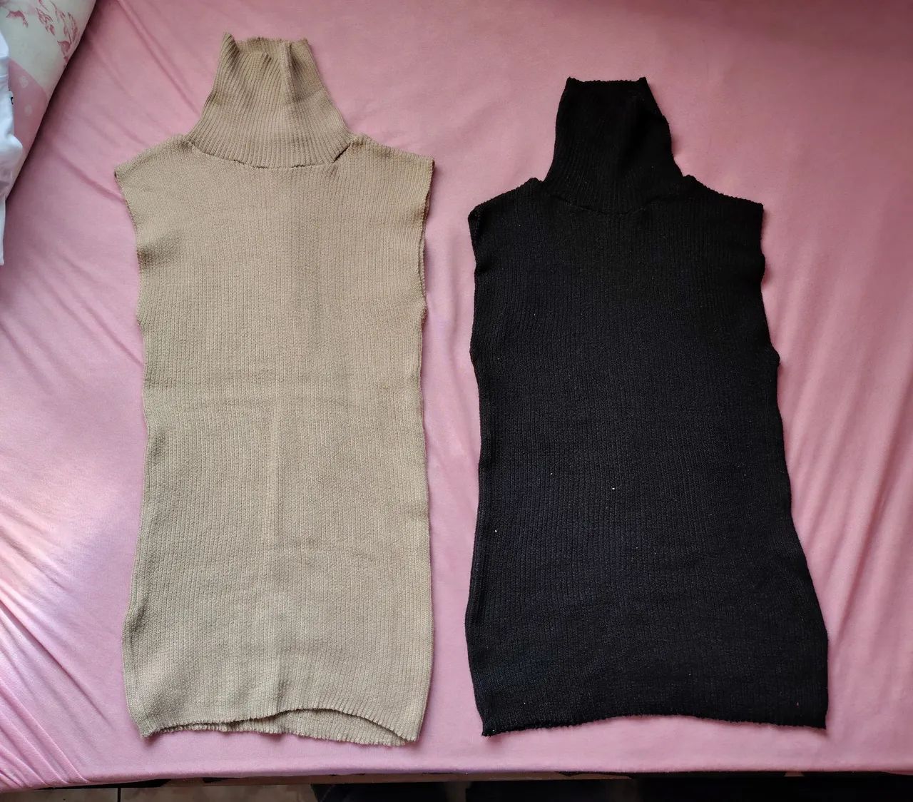2 regatas de linha (preta e bege)