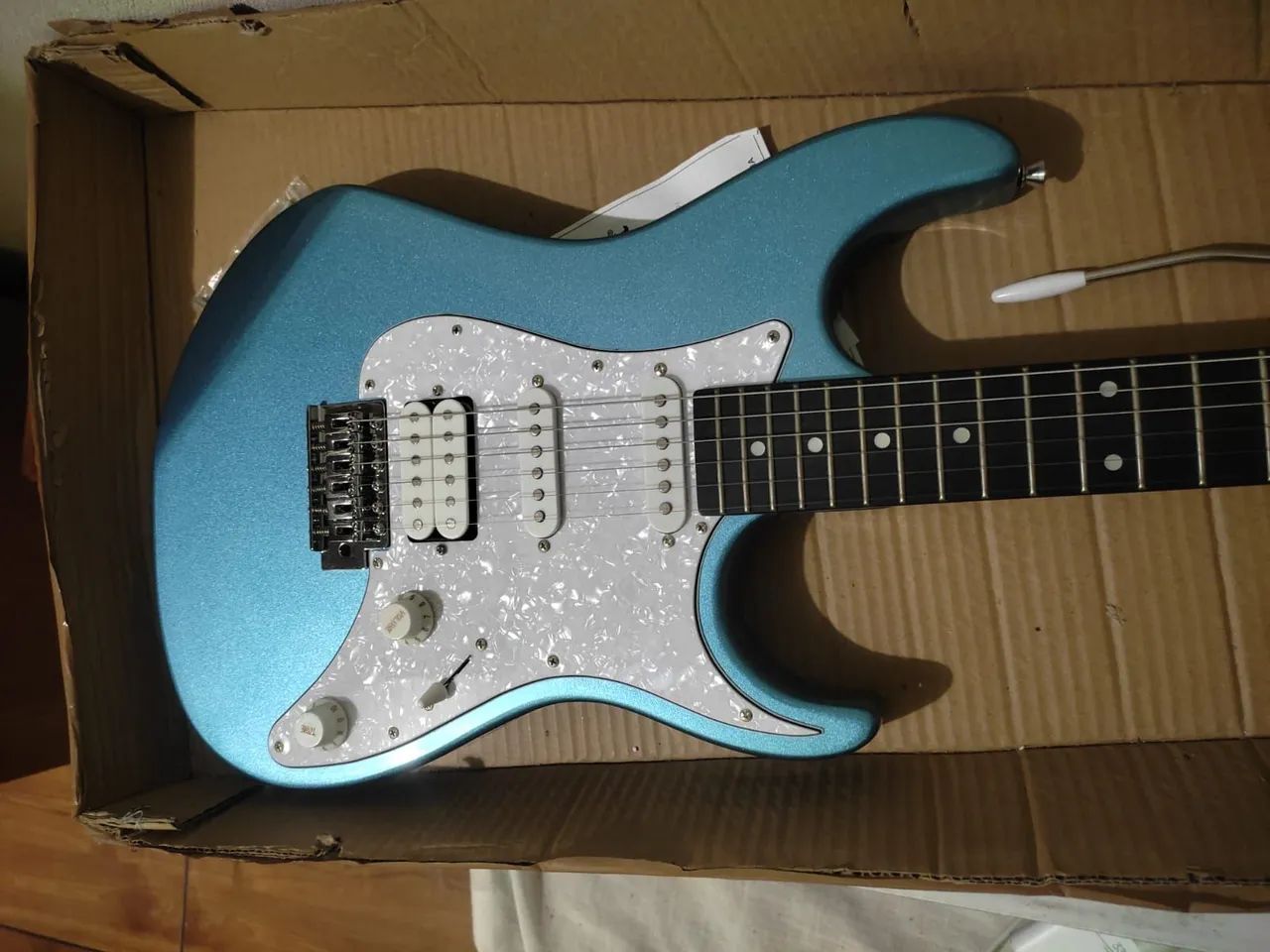 Guitarra T520 TAGIMA NOVA
