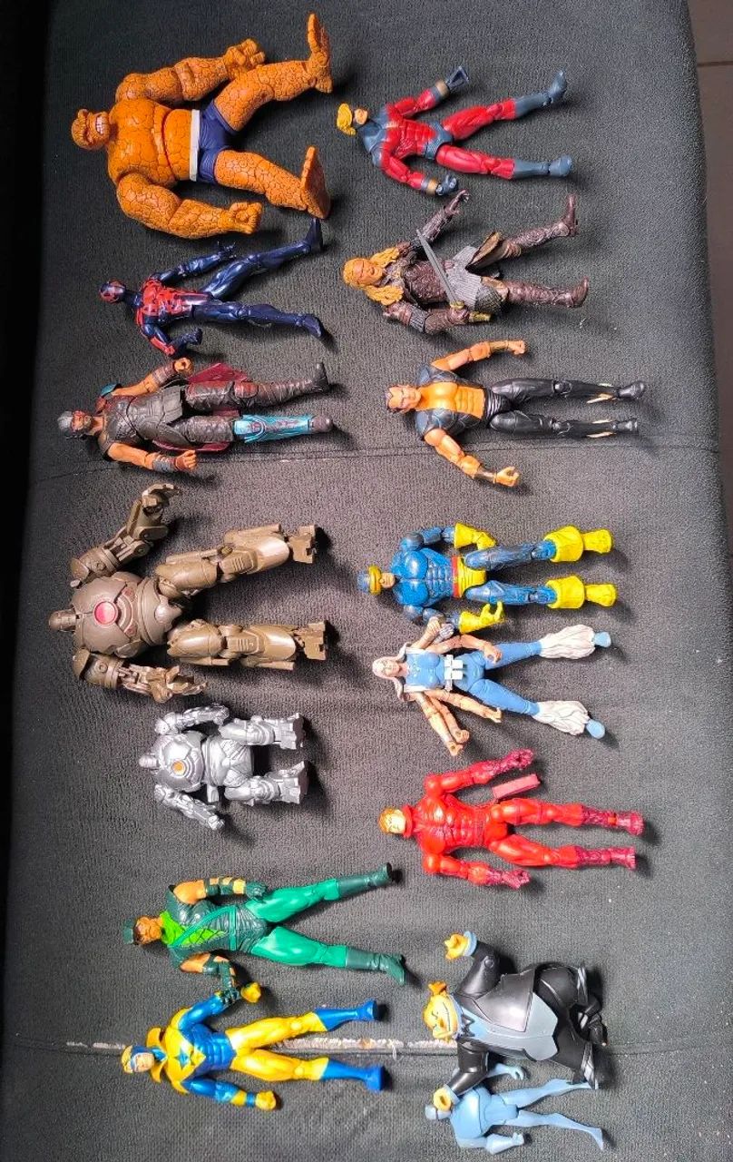 Bonecos action figure