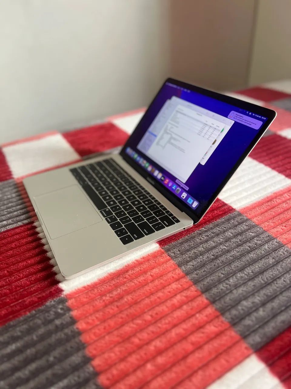 MacBook Pro 13 I5 8GB 256GB - Foto 4