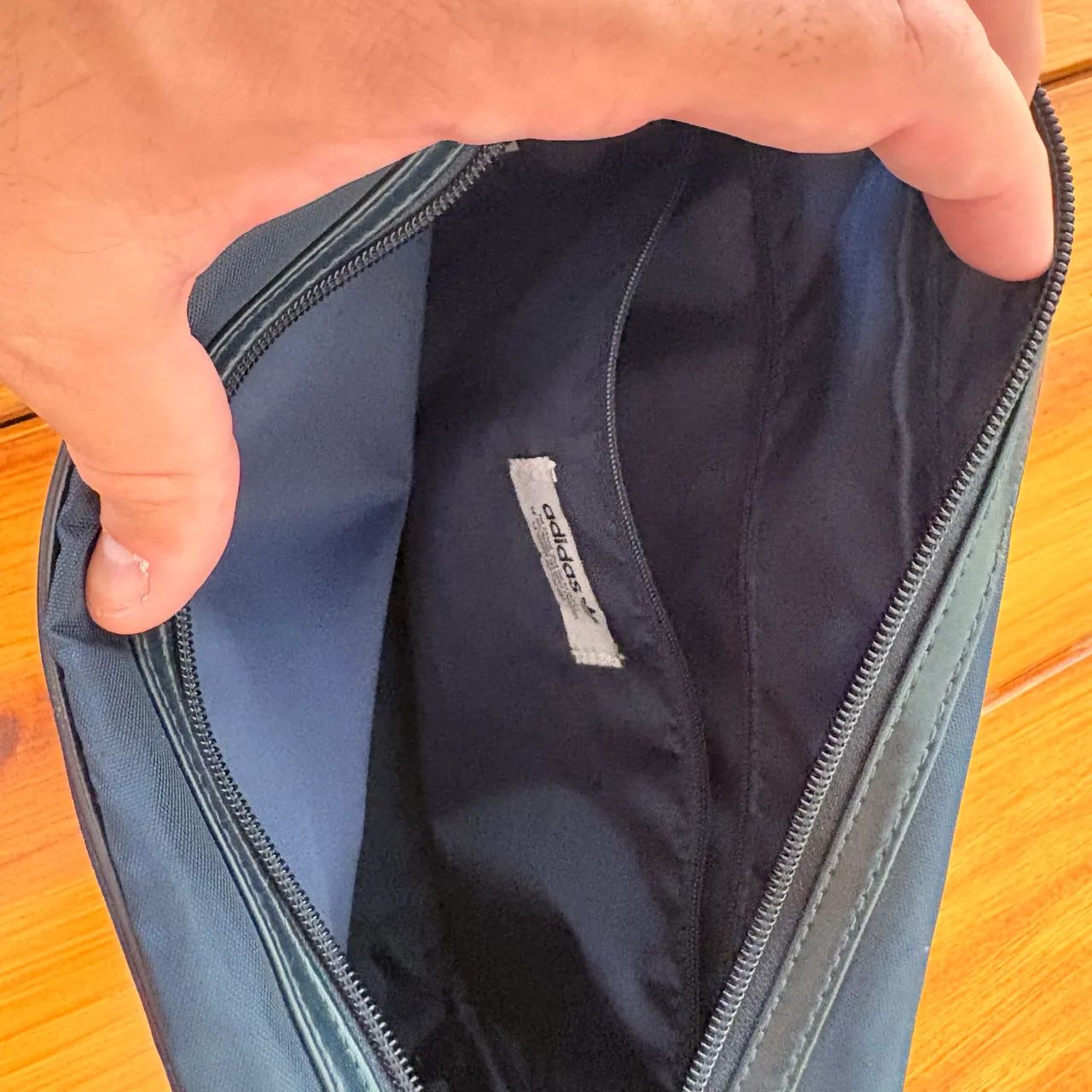 bolsa lateral adidas azul marinho - Foto 3