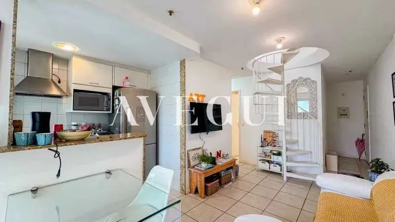 Apartamento : / Residencial / Lagoa