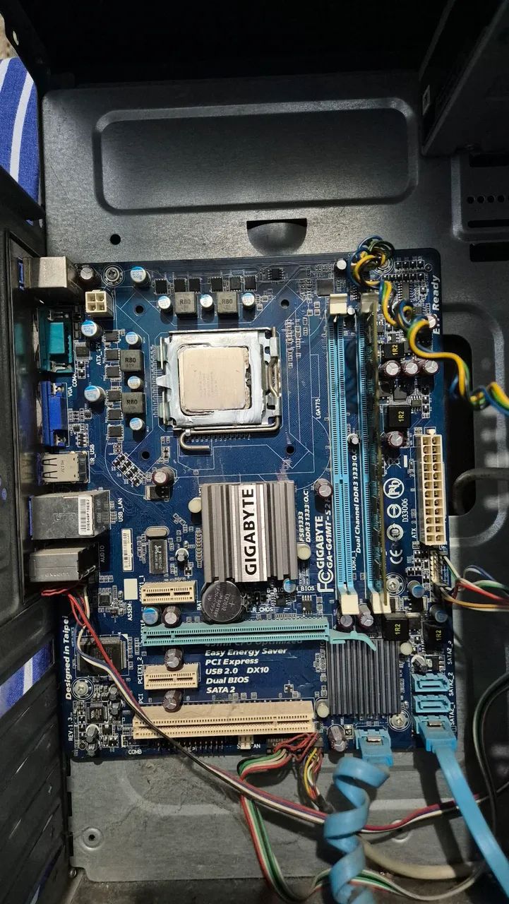 Processador Intel E3400 + 2gb RAM + placa mãe GA-G41MT-S2P + gabinete com leitor DVD 