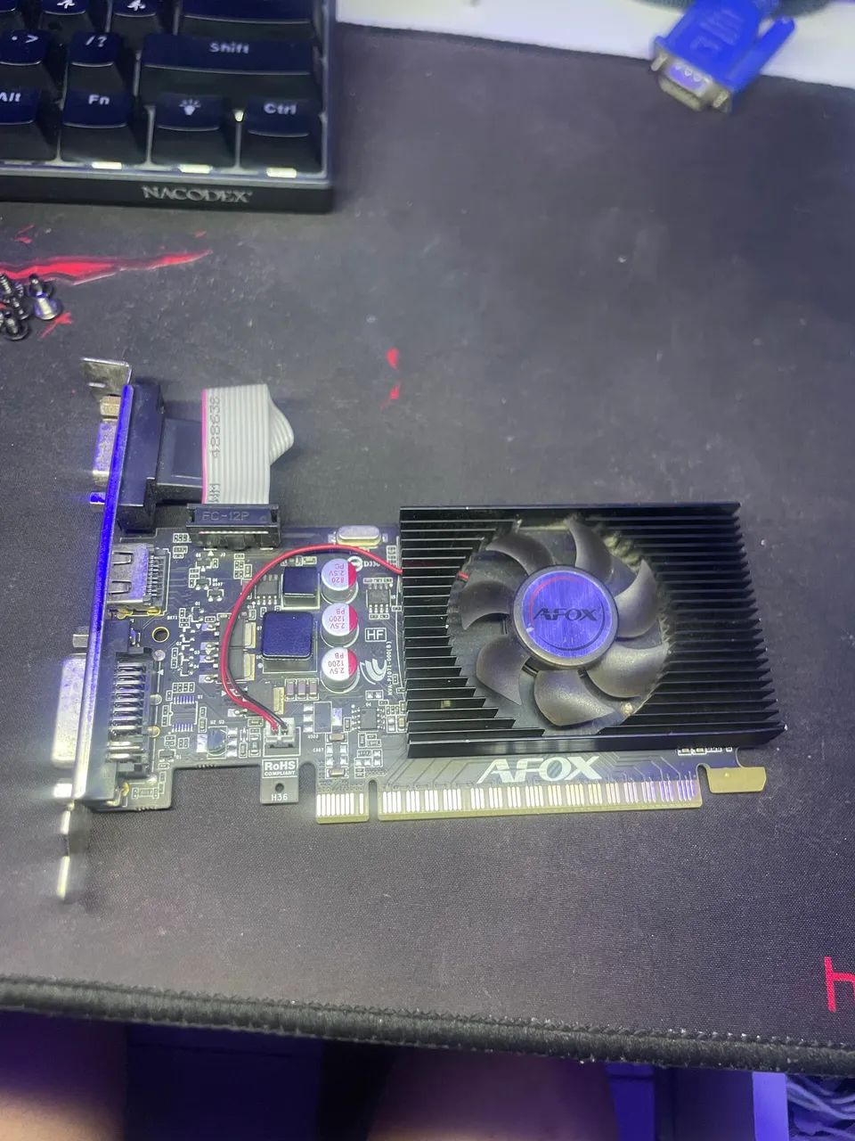 Placa de vídeo gt 210  - Foto 3