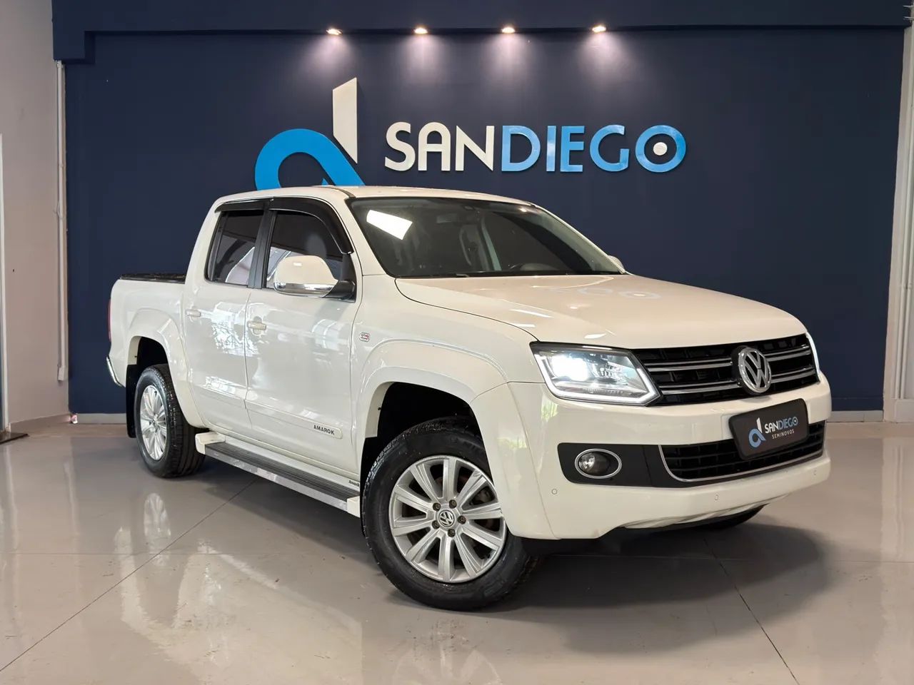 Volkswagen Amarok HIGH.CD 2.0 16V TDI 4X4 DIES. AUT 2015