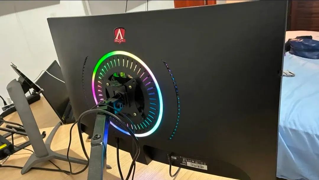  Monitor 32" AGON AG323FCXE - Foto 2