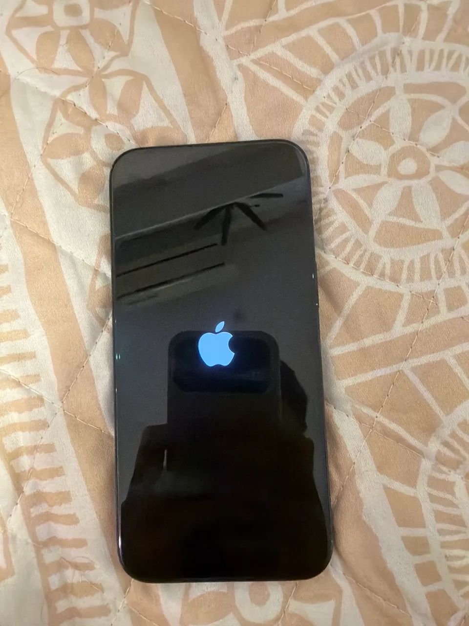 iphone 15 pro max preto 256gb com a traseira trincada  - Foto 2