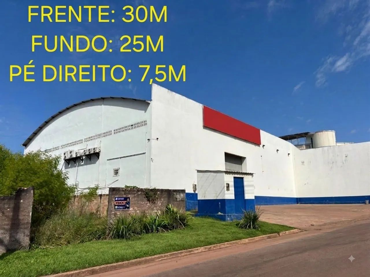 Alugo Galpão com 750m² - Foto 2