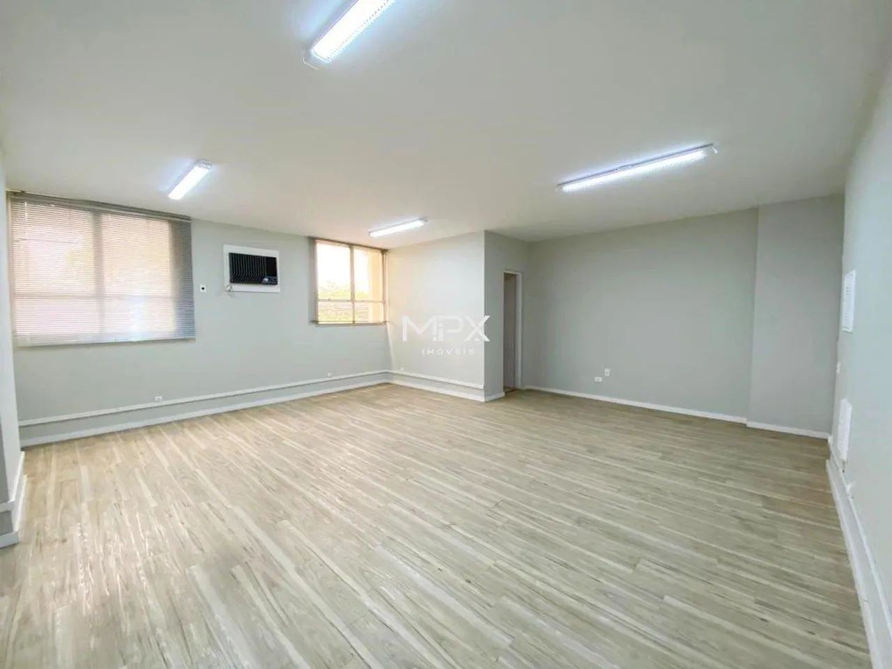 Sala para alugar no Edifício Racz Center em Piracicaba